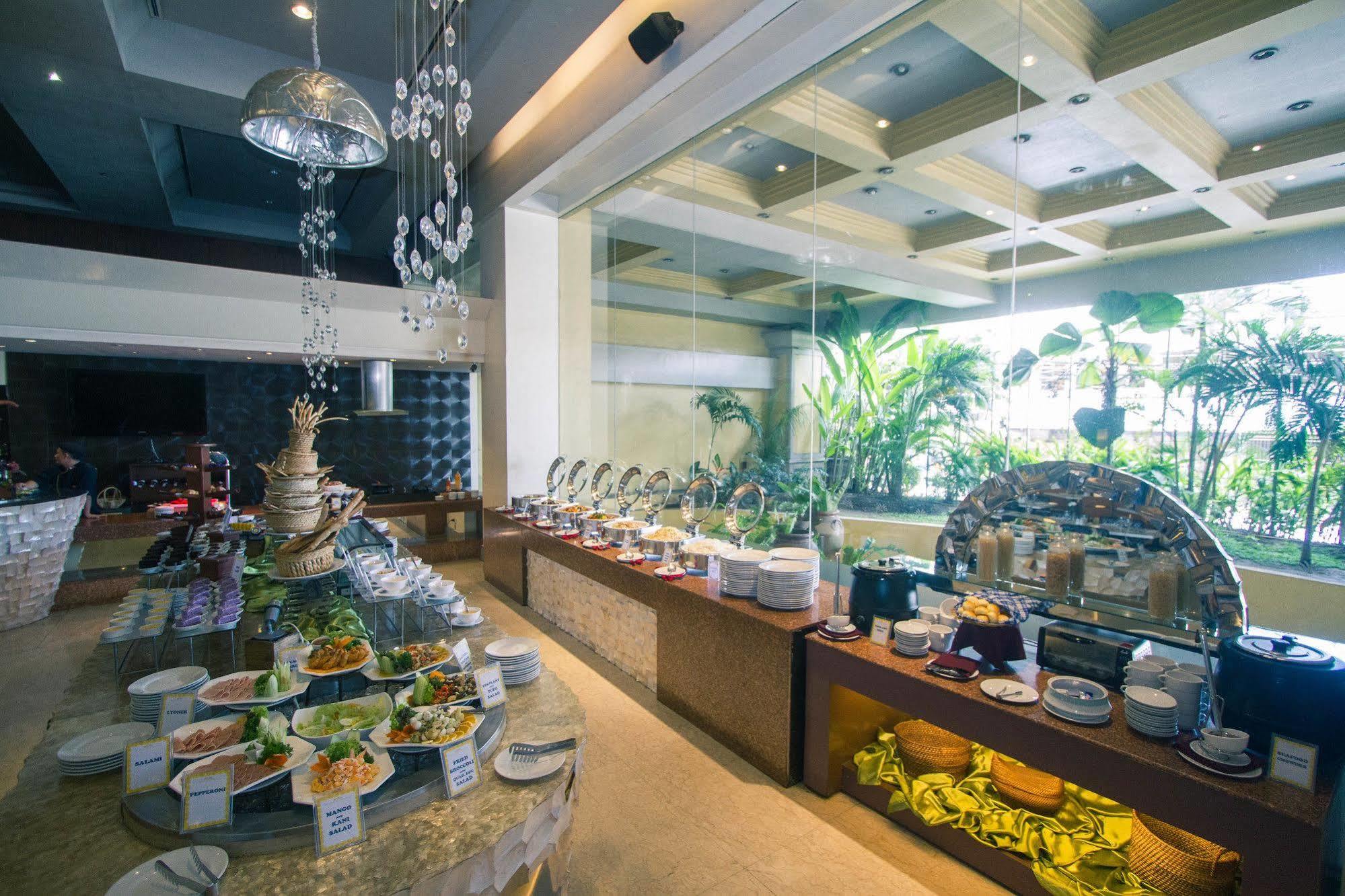 皇家曼达亚酒店 达沃 外观 照片